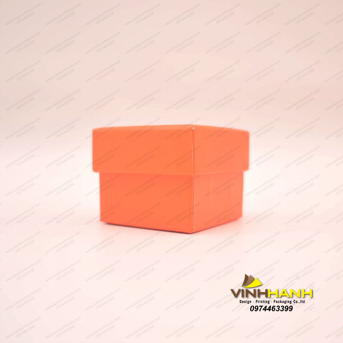 Hộp đựng trang sức màu cam
