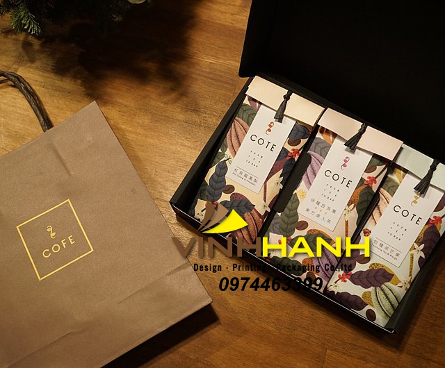 COFE BAR Gift Box] Gift box packaging plus purchase (can hold three or six  chocolate bars) - Shop COFE Storage  Gift Boxes - Pinkoi